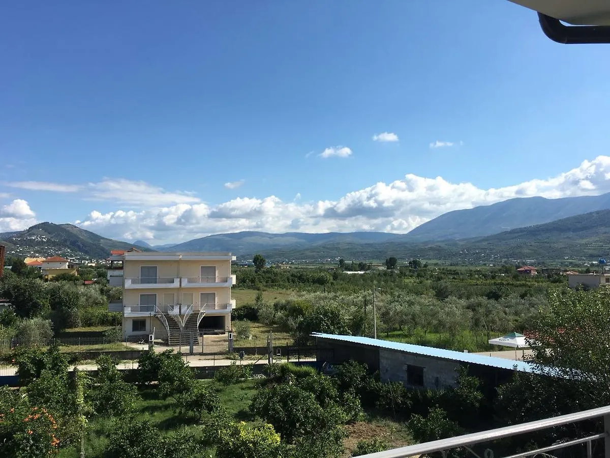 Guest House Simeone بيرات 4*,